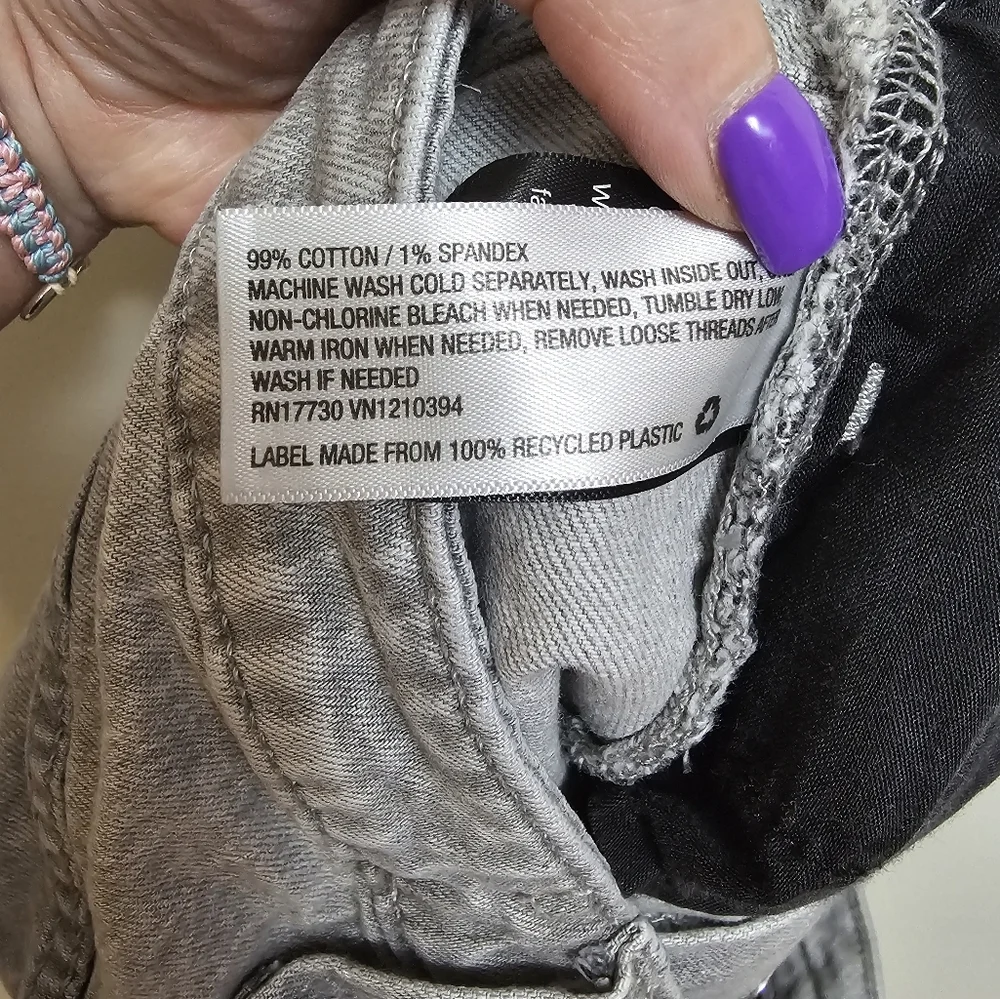 Universal Thread size 6‎ gray high waisted distressed denim shorts